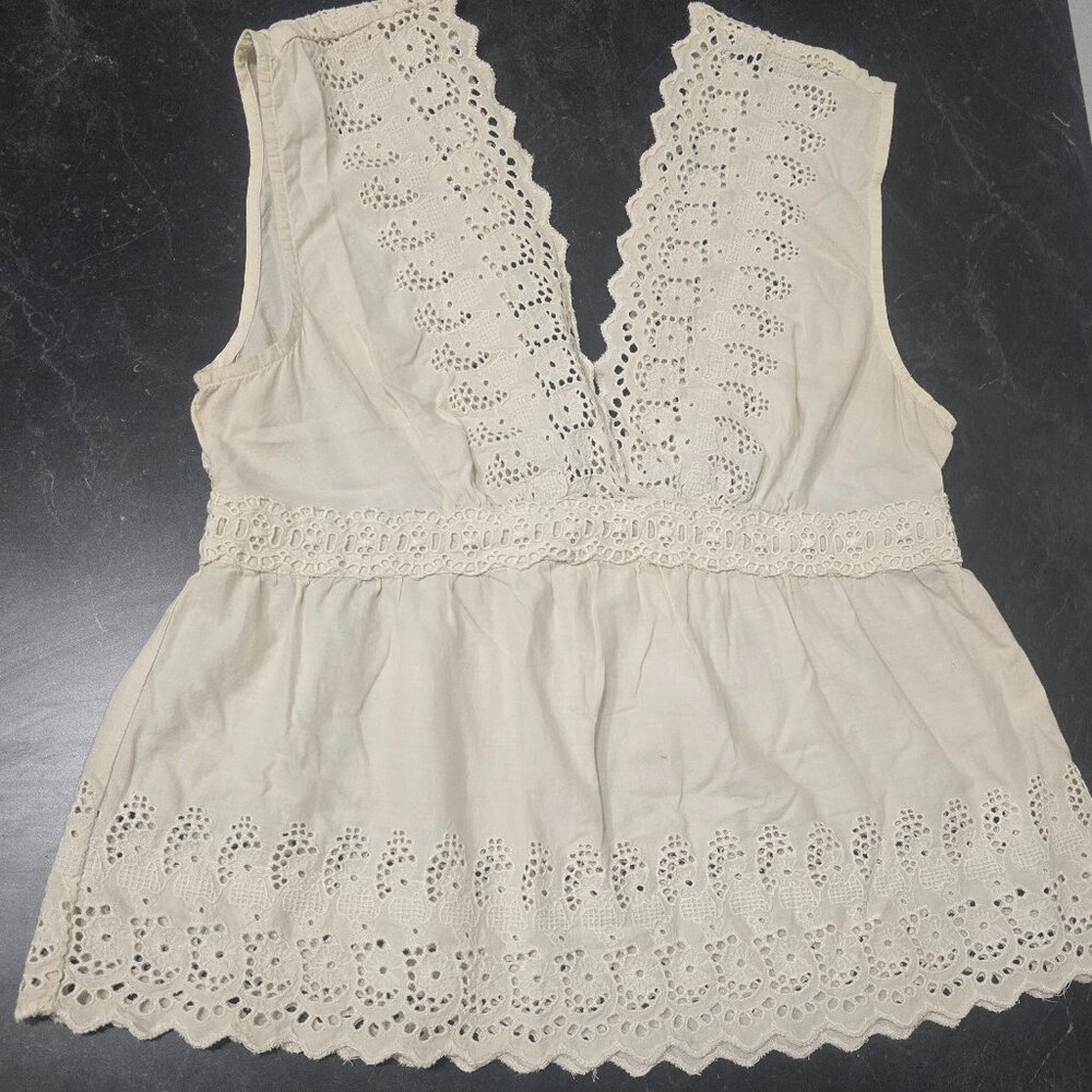 Adorable American Eagle Outfitters Sleeveless Top